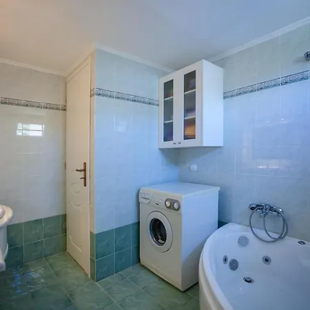 Mistercrete Holidays House *